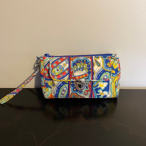 Vera Bradley Handbags - Vera Bradley Wristlet